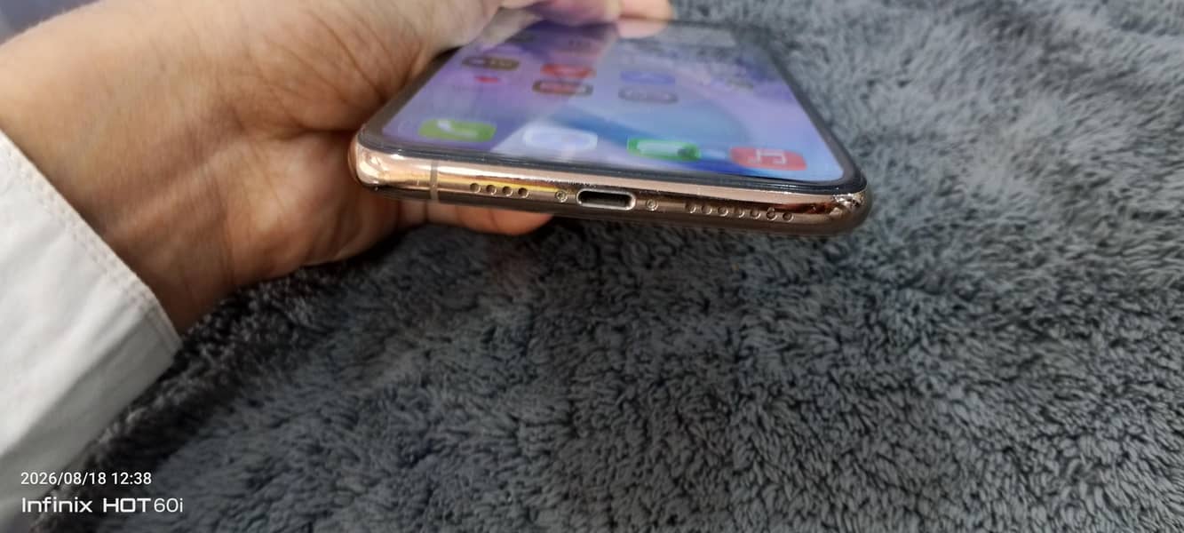 Apple iPhone 11 Pro Max 5