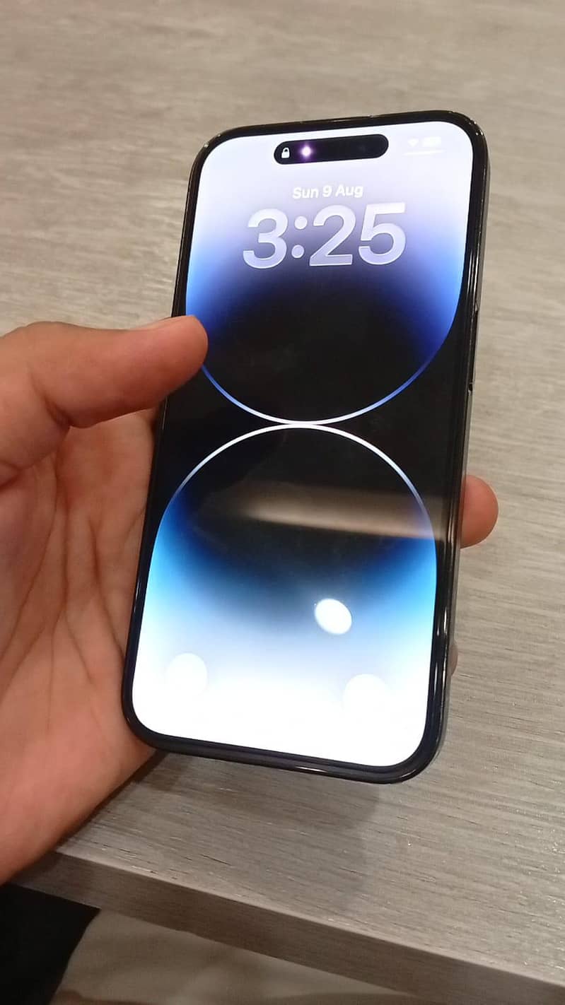 Apple iPhone 14 Pro 1