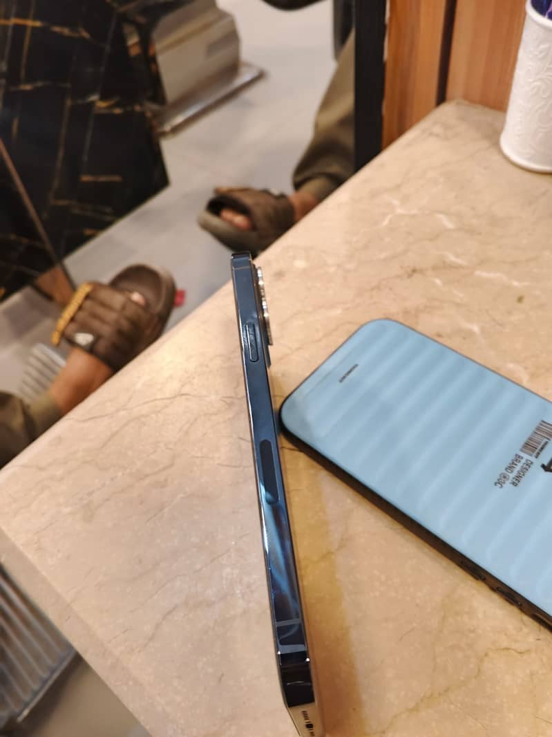 Apple iPhone 12 Pro Max 1