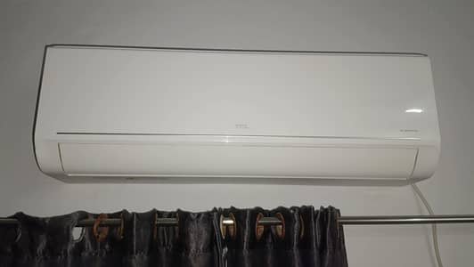 tcl 1.5 ton DC inverter heat and cool