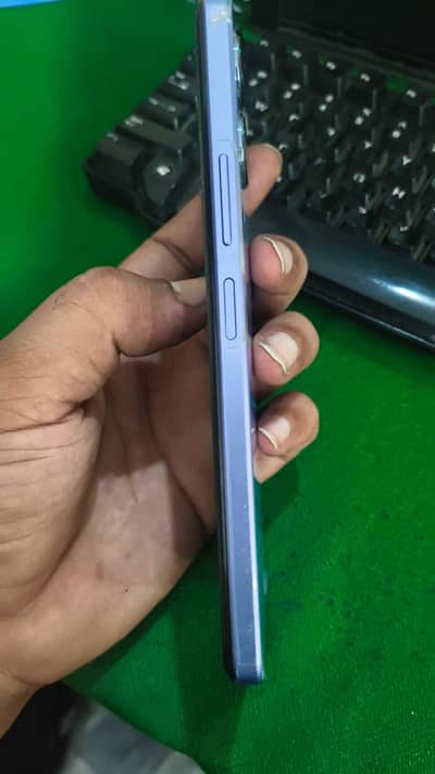 Vivo Y17s