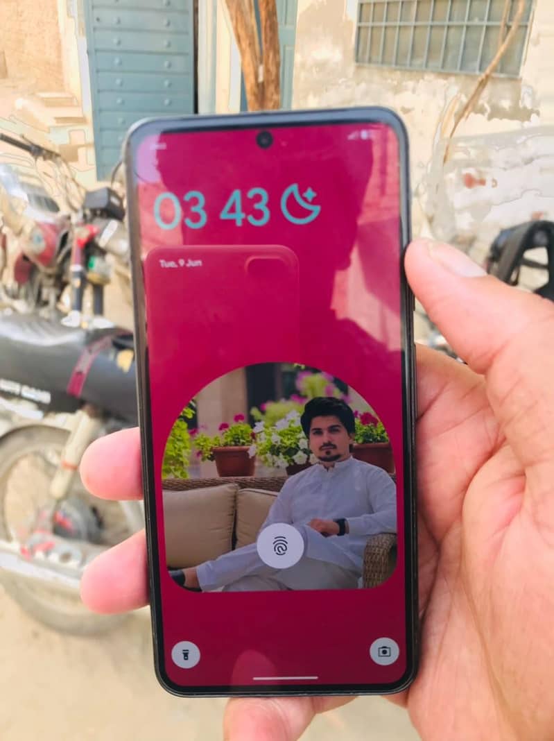 Google Pixel 8 2
