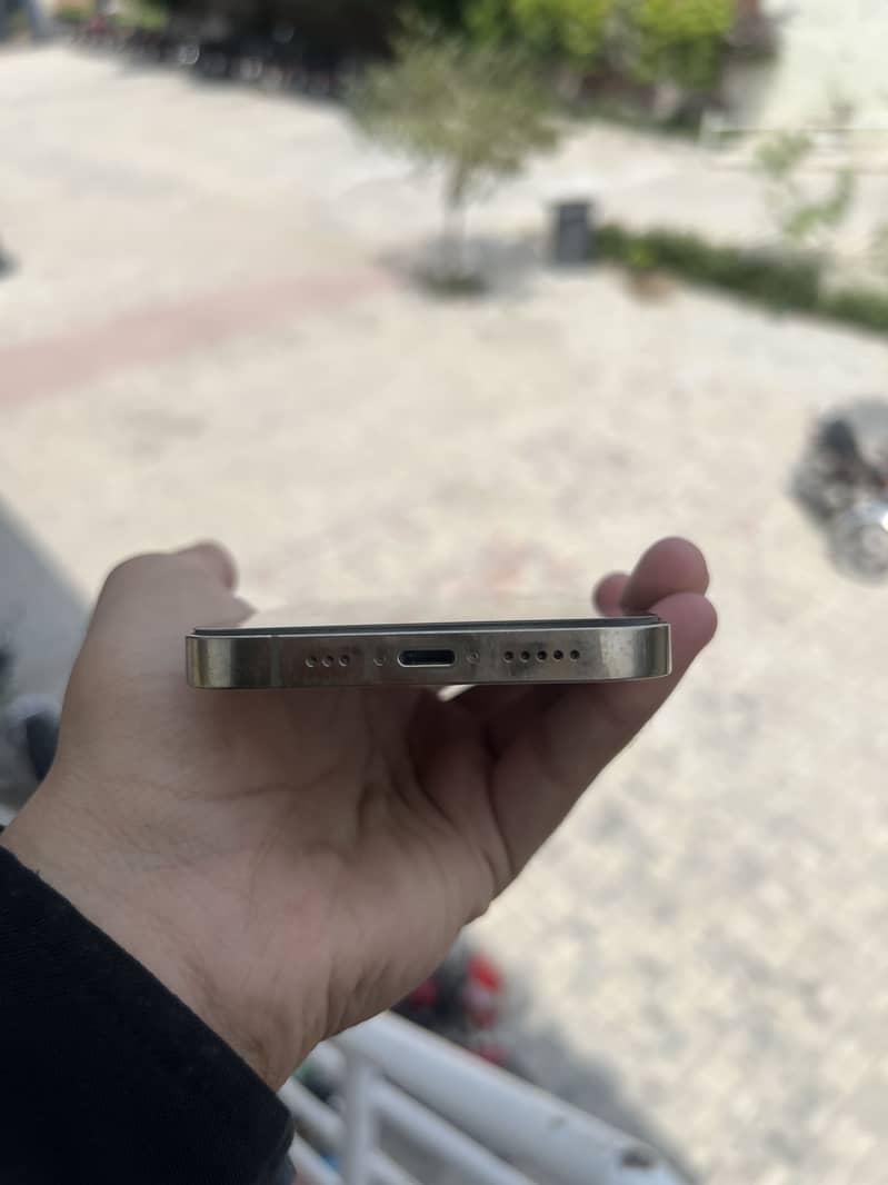 Apple iPhone 13 Pro 1