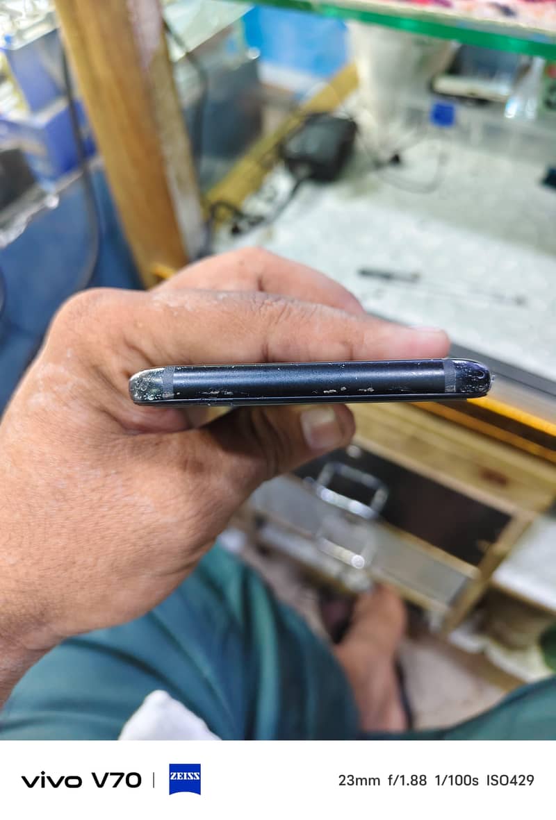 Samsung Mobile A6 Plus 1