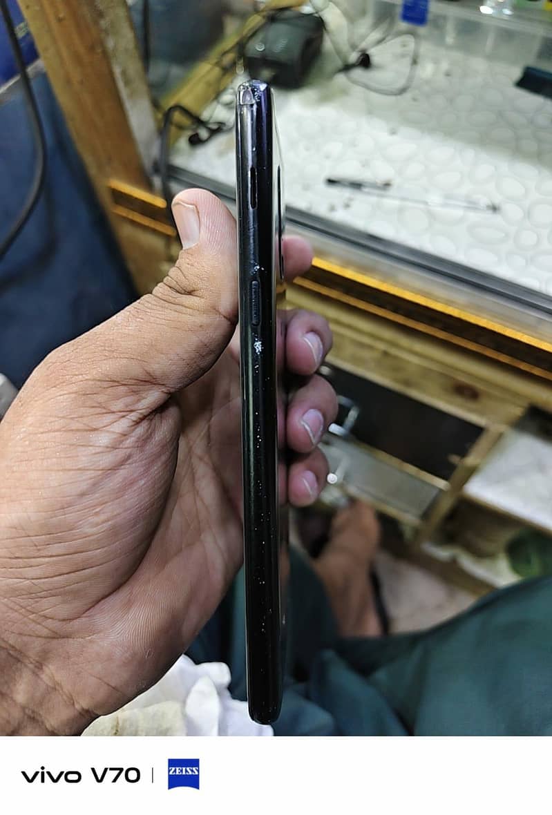 Samsung Mobile A6 Plus 5