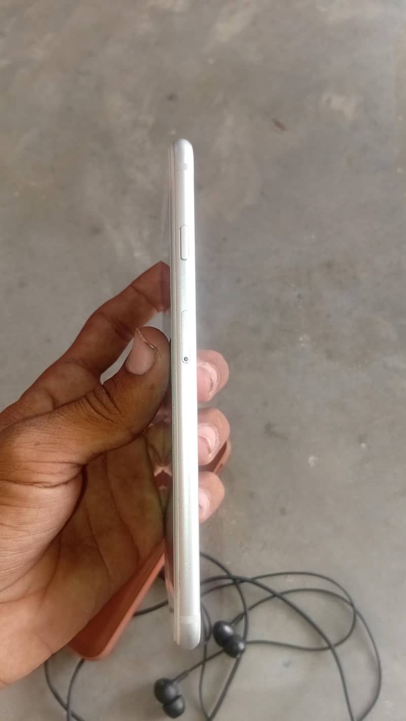Apple iPhone 6 Plus 2
