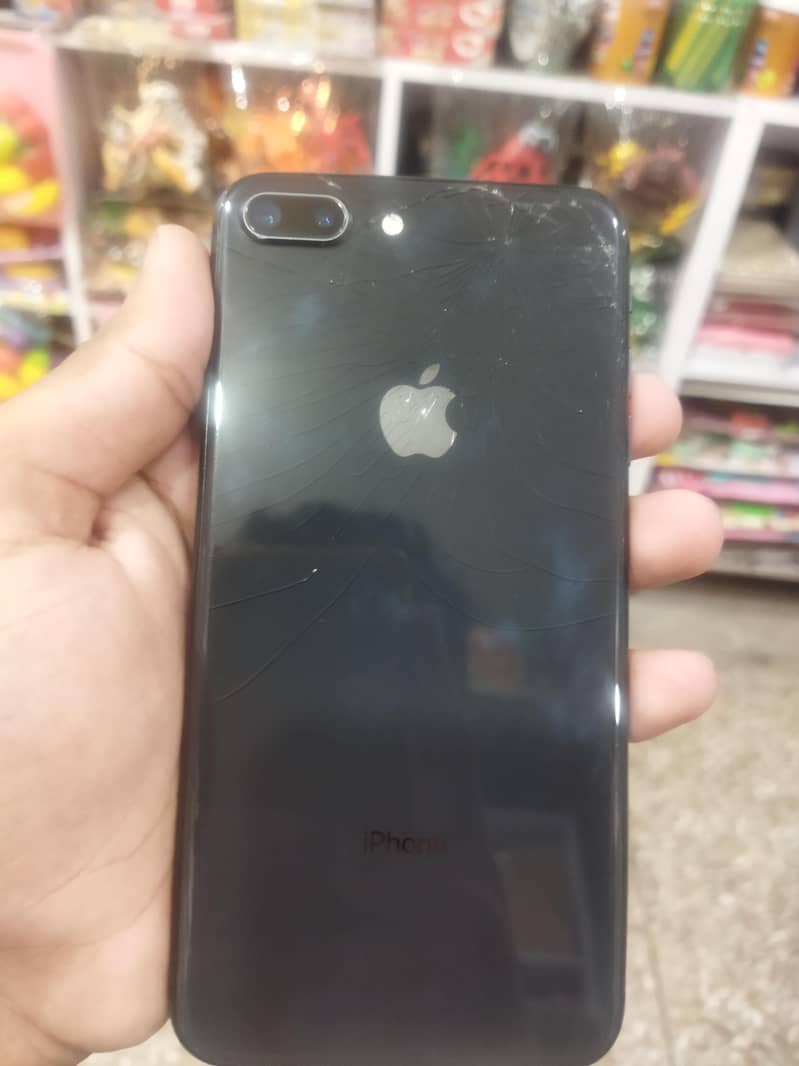 Apple iPhone 8 Plus 2
