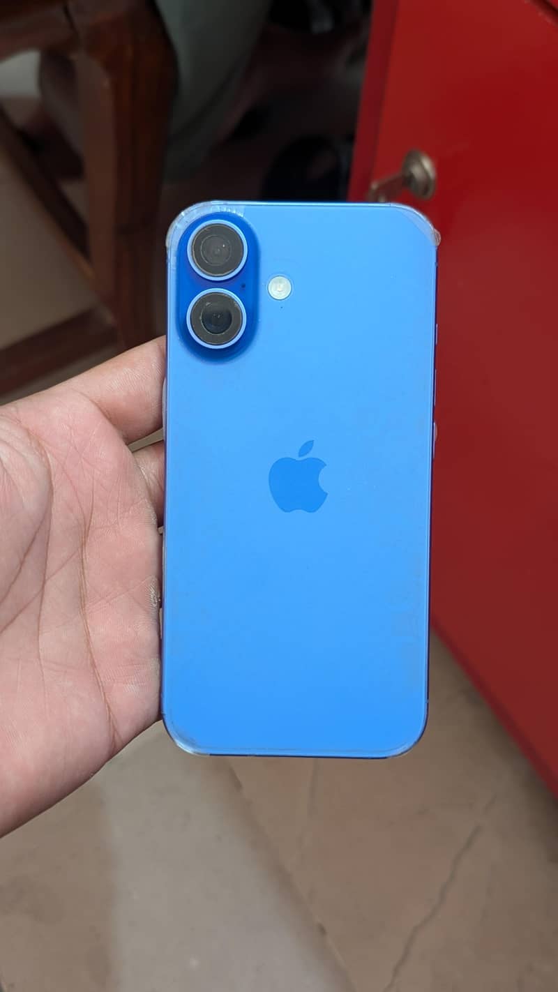 Apple iPhone 16 0