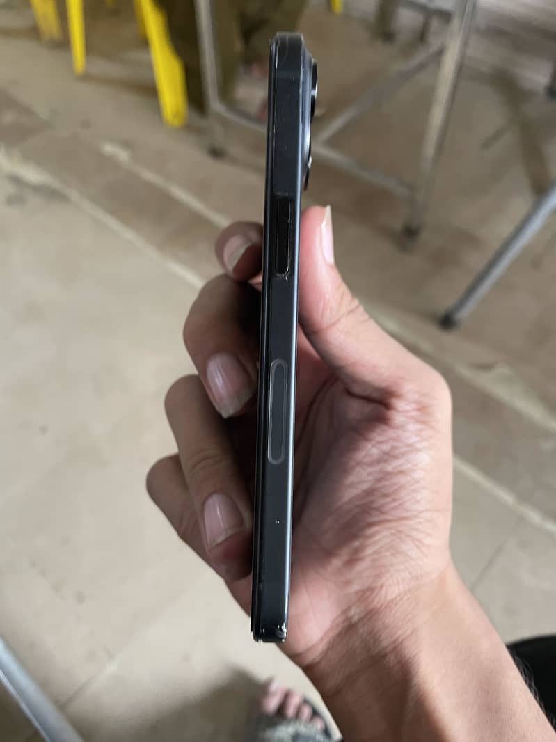 Apple iPhone 15 3