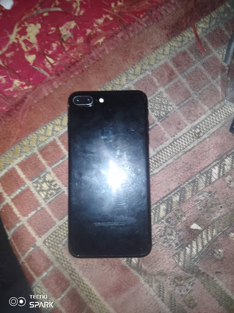 Apple iPhone 7 Plus 1