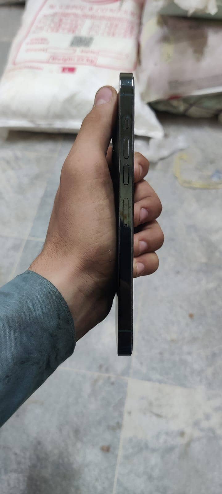 Apple iPhone 13 Pro Max 4
