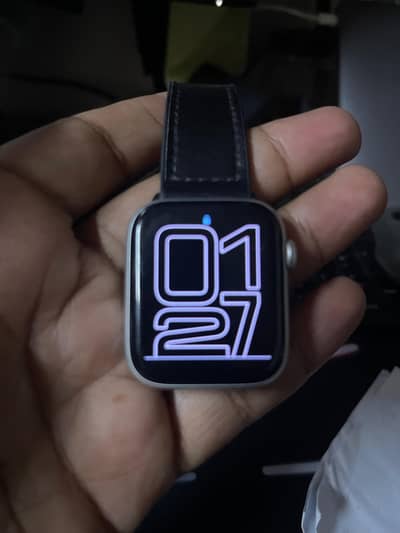 apple watch se 2 in 10/9 condition water lock and water proof still