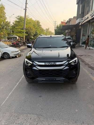 Isuzu D-Max V-Cross 2025