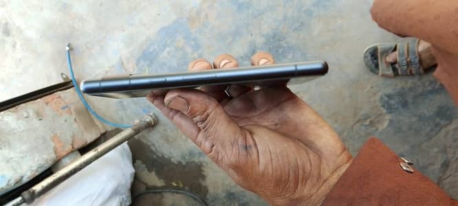 Google pixel 7A 8/128 Charge bhi shat hai condition 10/10 all okay