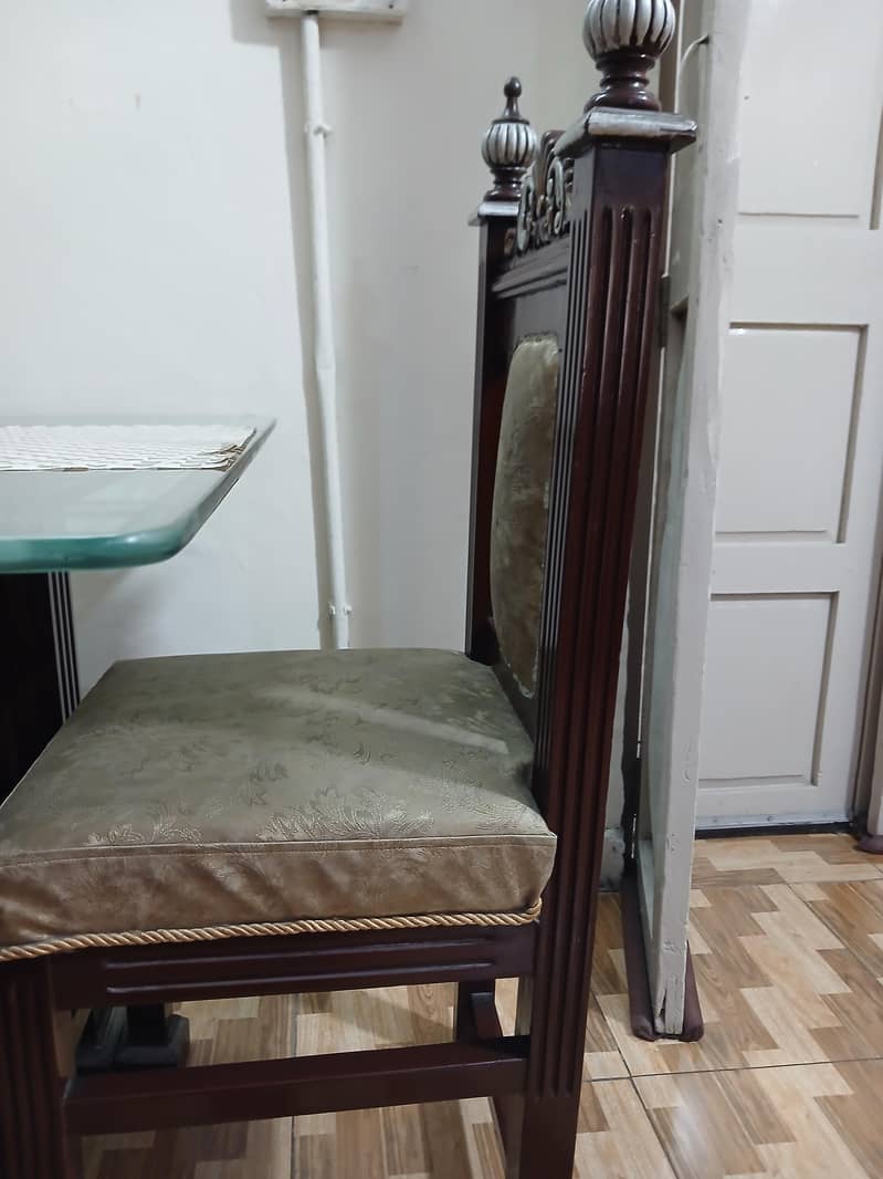 Dining table 4