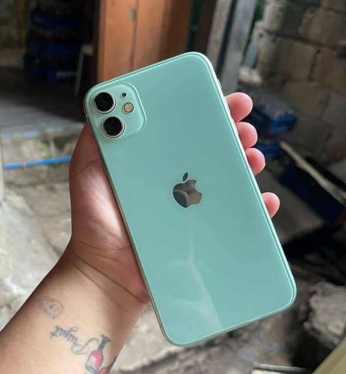 Apple iPhone 11 0