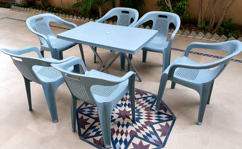 Garden Table And 6 Chairs - Plastic - Grey - Used