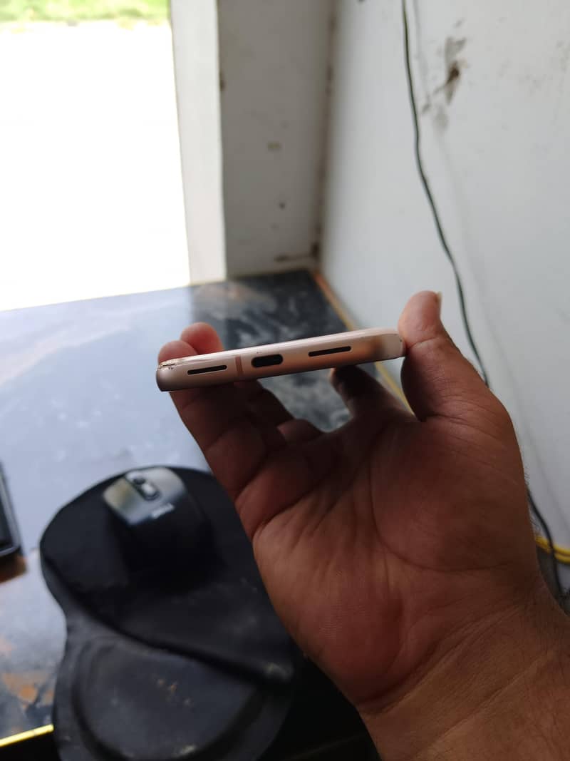 Google Pixel 8 5