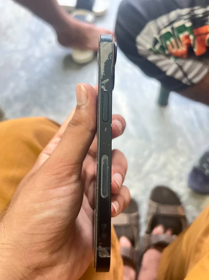 Apple iPhone 14 5