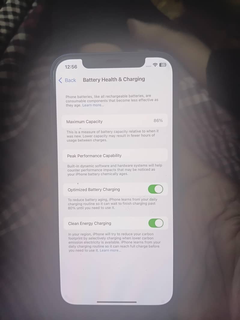 Apple iPhone 12 4