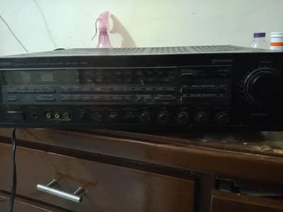 YAMAHA AVX-100 AMPLIFIER