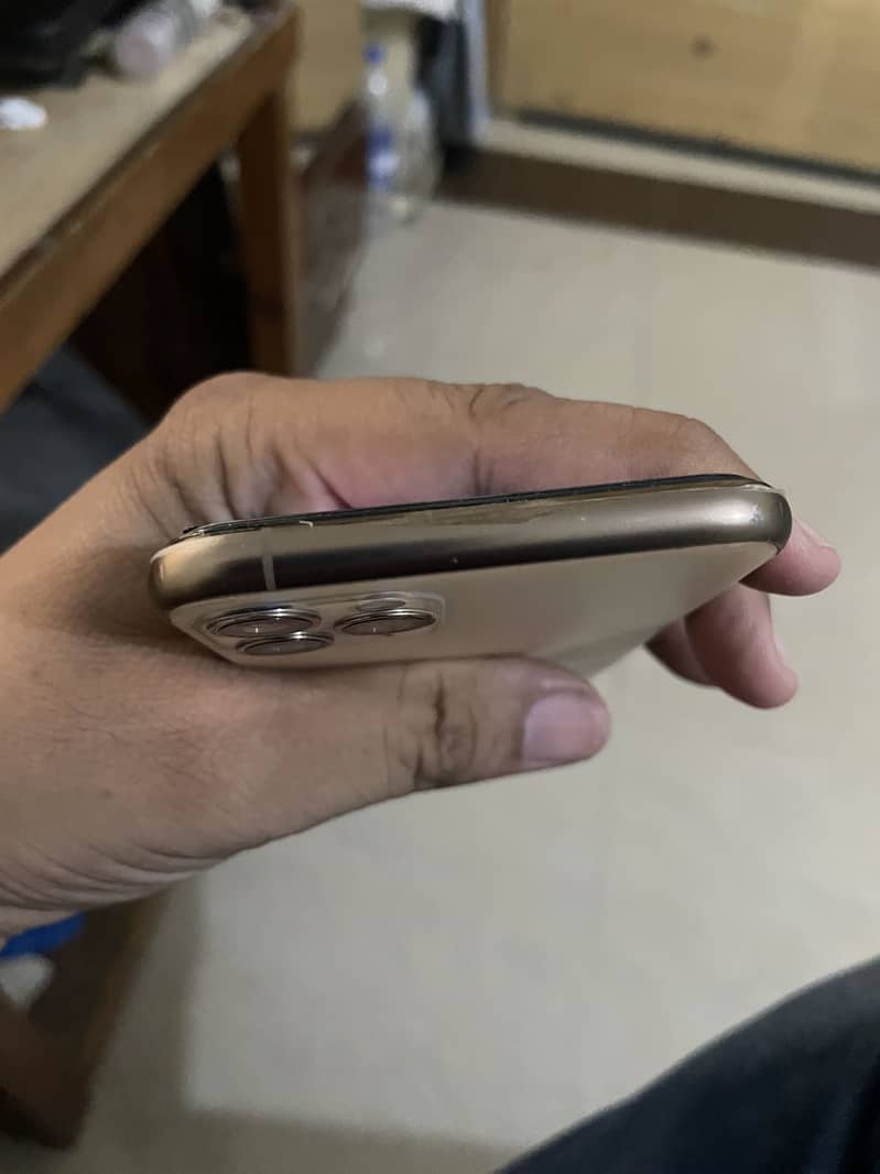 Apple iPhone 11 Pro 5