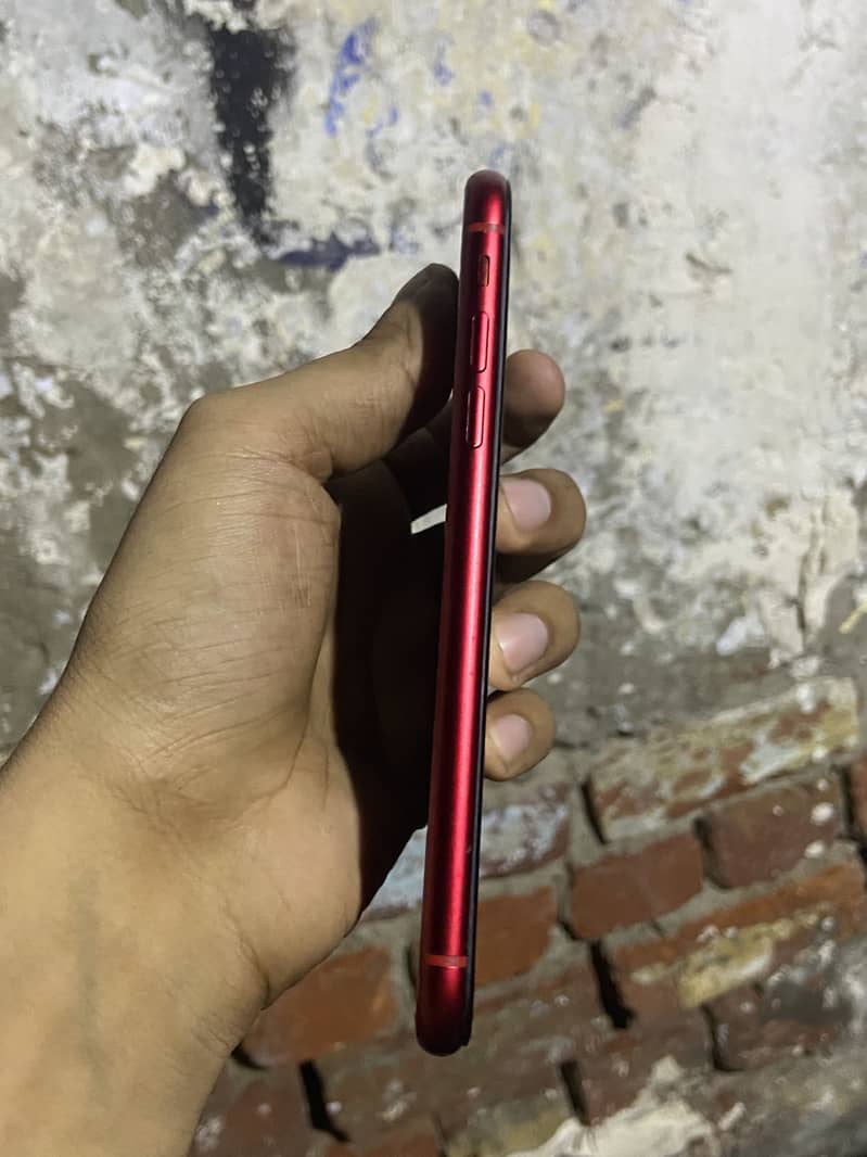 iPhone xr 4