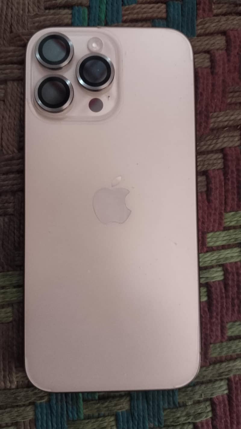 Apple iPhone 16 Pro Max 5
