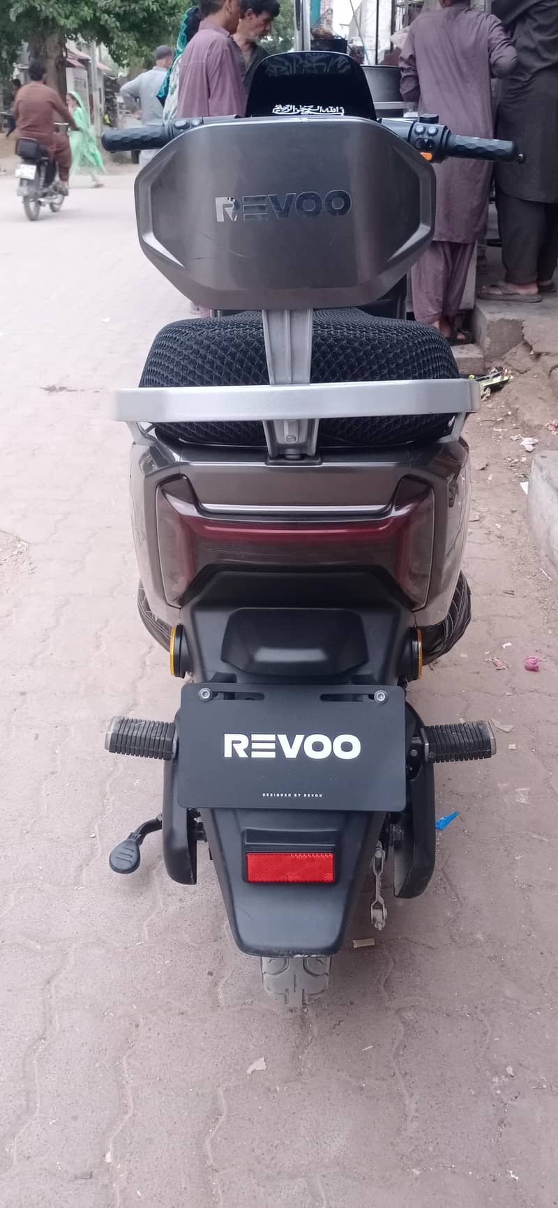 revoo 4