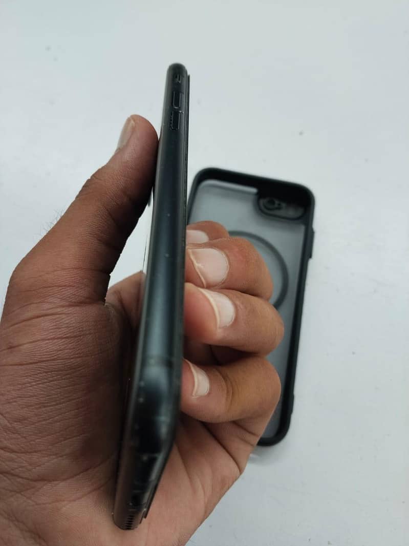 Apple iPhone SE 4