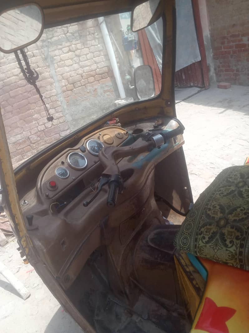 auto rickshaw 3