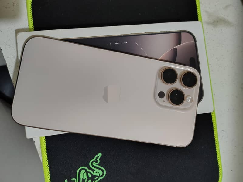 Apple iPhone 16 Pro Max 6