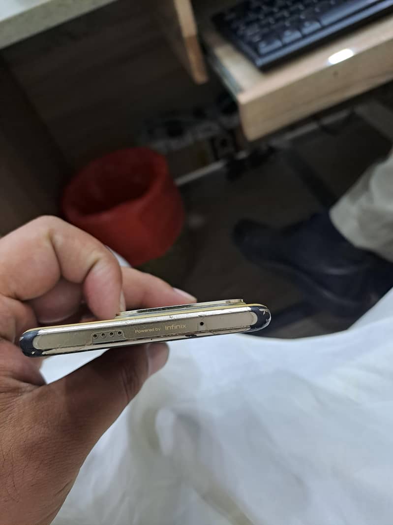 Infinix Zero 30 4