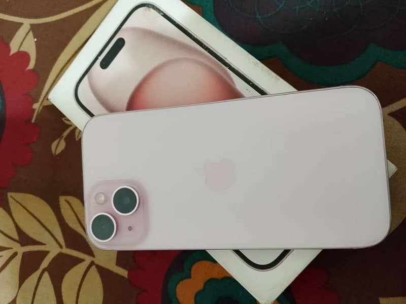 Apple iPhone 15 4