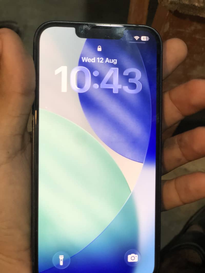Apple iPhone 13 4