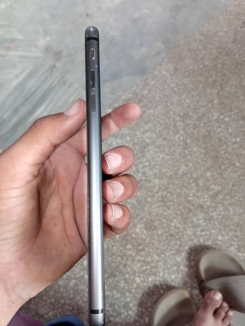 Apple iPhone 8 Plus 3