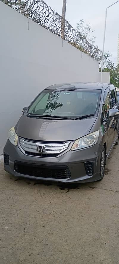Honda freed model 2011