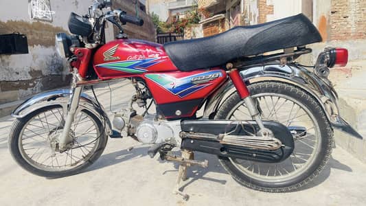 Honda CD 2013 model - Fuel efficient, Smooth drive