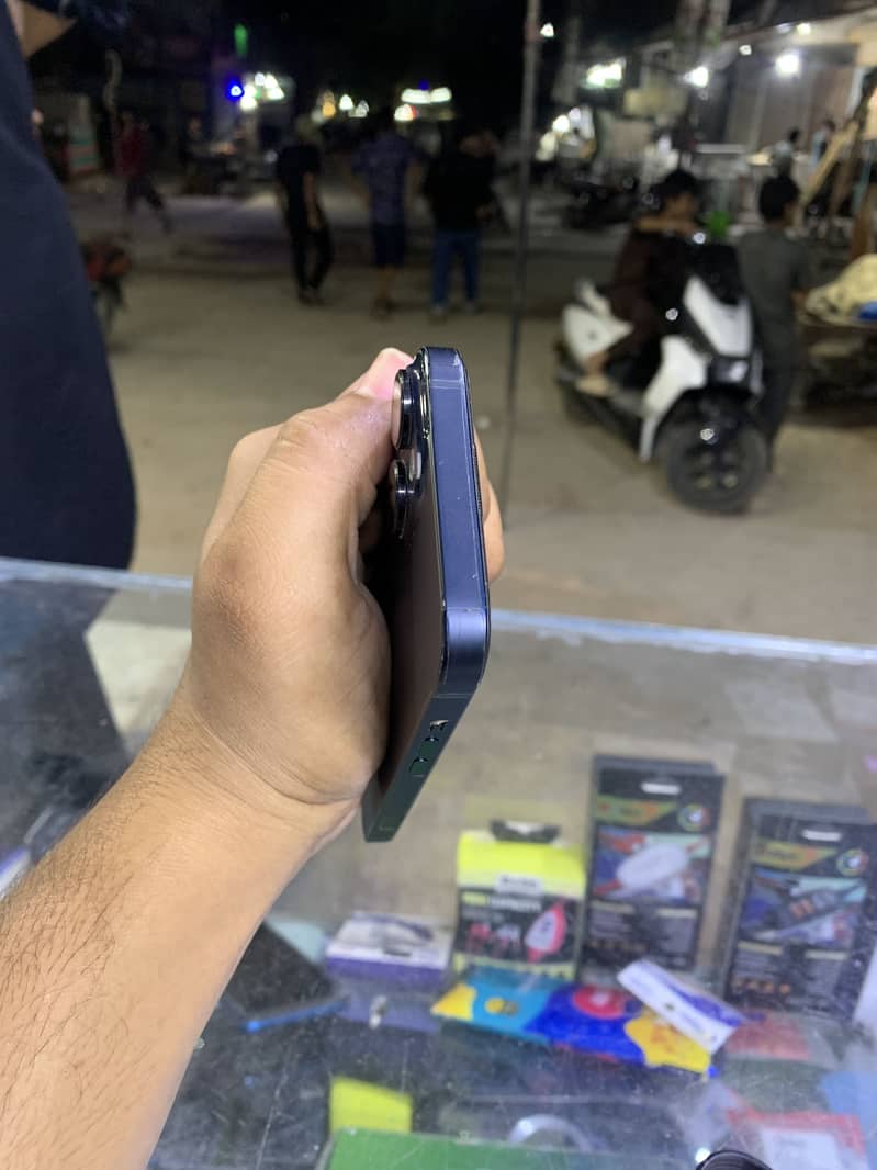 Apple iPhone 14 1