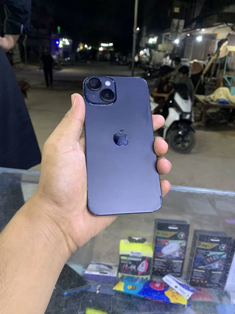 Apple iPhone 14 3