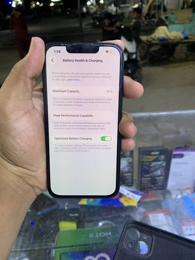 Apple iPhone 14 4