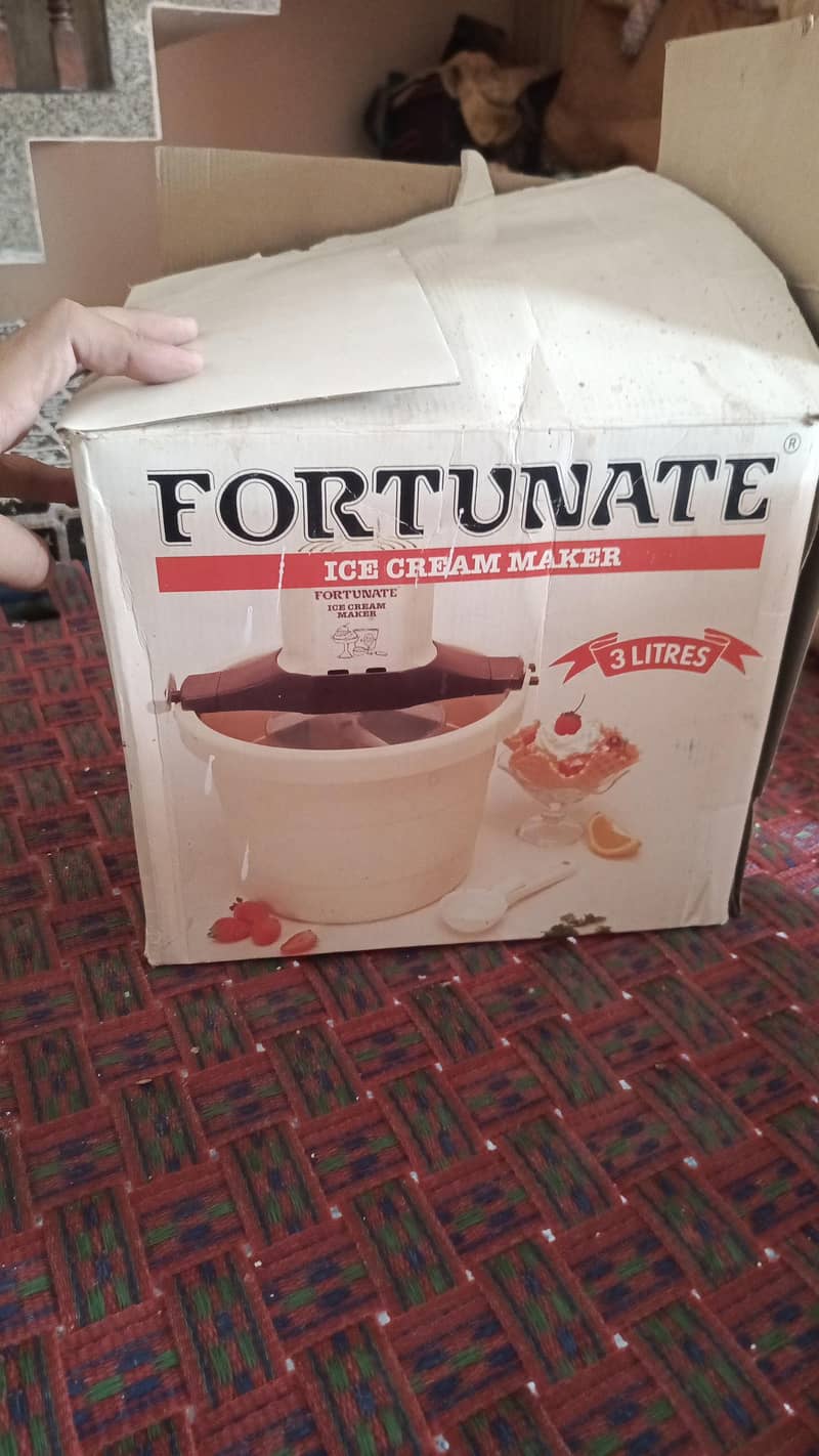 Ice cream maker 7