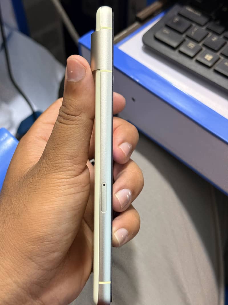 Google Pixel 7 3
