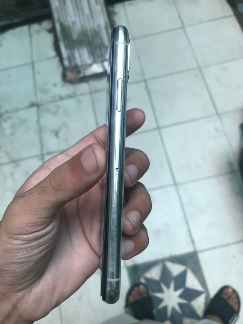 Apple iPhone X 2