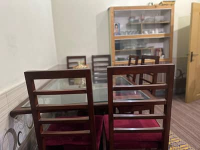 Dining Table with 6 chairs
