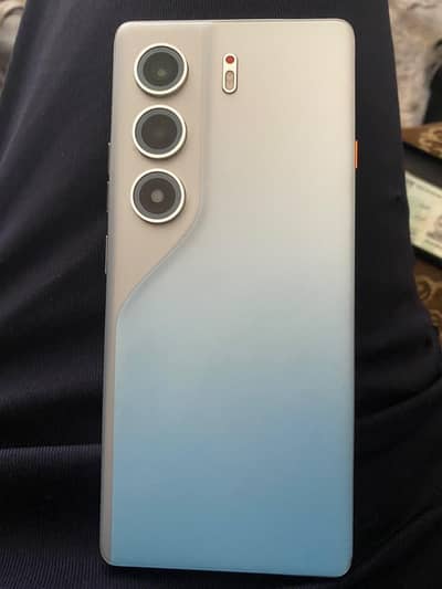 Tecno CAMON 40 Pro
