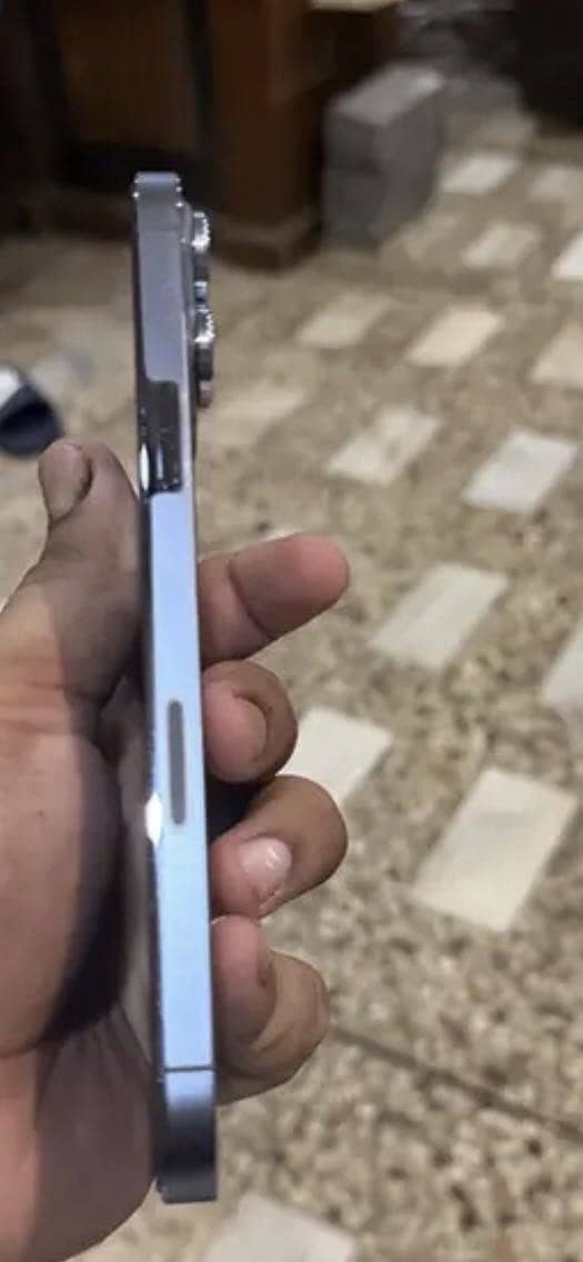 Apple iPhone 13 Pro Max 1