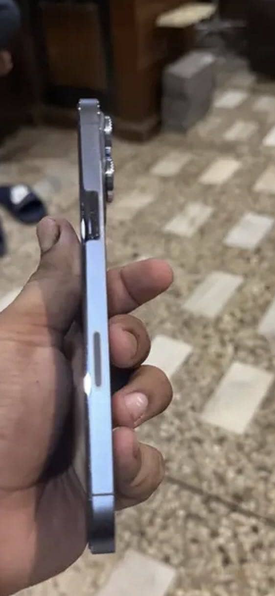Apple iPhone 13 Pro Max 2
