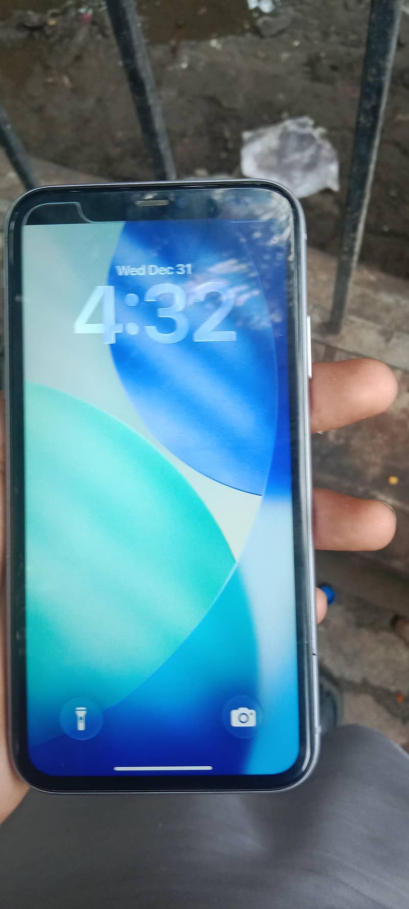 Apple iPhone 11 0