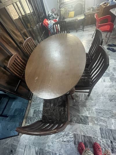 WOODEN 6 seater dinning table